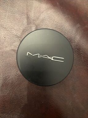 MAC studio fix powder plus foundation NC25